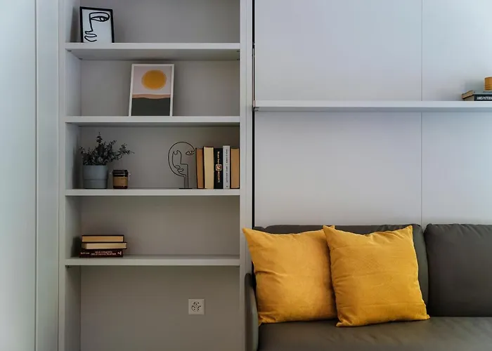 By Quokka 360 - In The Centre Of Apartament Locarno