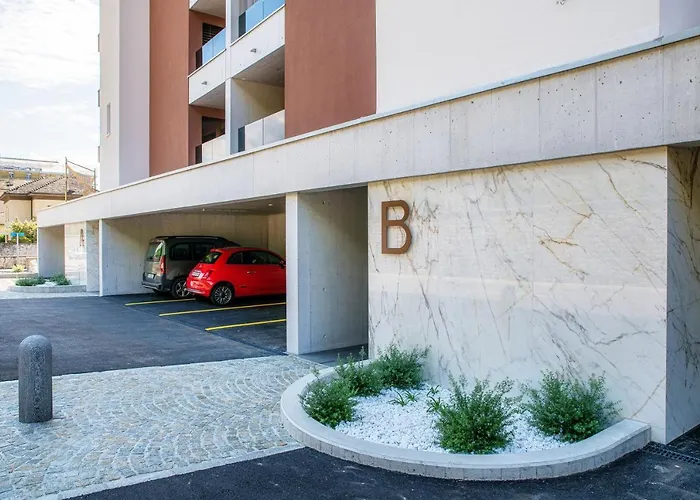 By Quokka 360 - In The Centre Of Apartament Locarno