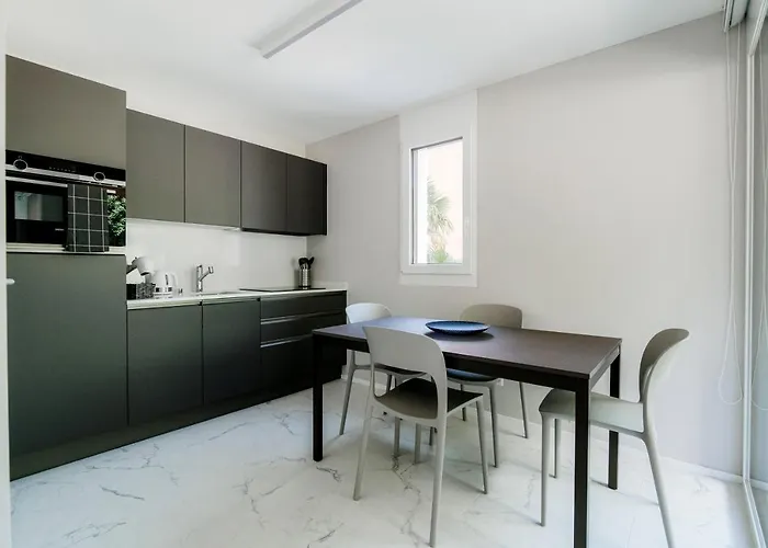 By Quokka 360 - In The Centre Of Apartment *